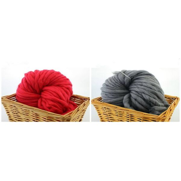 O delicado super coloriu o peso volumoso girado do fio do fio de lãs de Islândia mão robusta