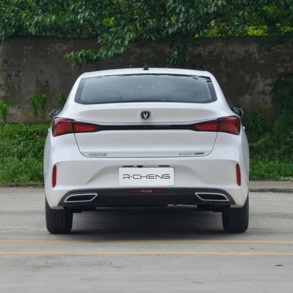 Sedan Changan Eado Plus Car Max 200km/H Low Oil Consumption