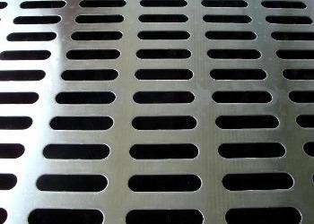 50mm Hole 0.5mm Width Perforated Wire Mesh Metal Screens Customized For Building Facade