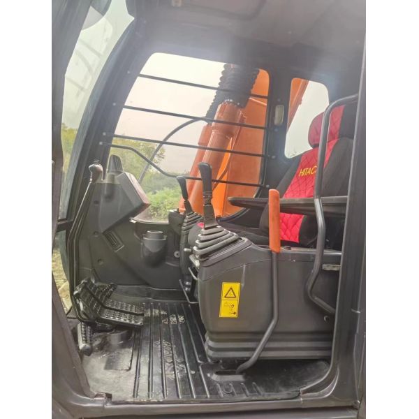 Used construction machinery Hitachi ZX120 crawler excavator for road construction