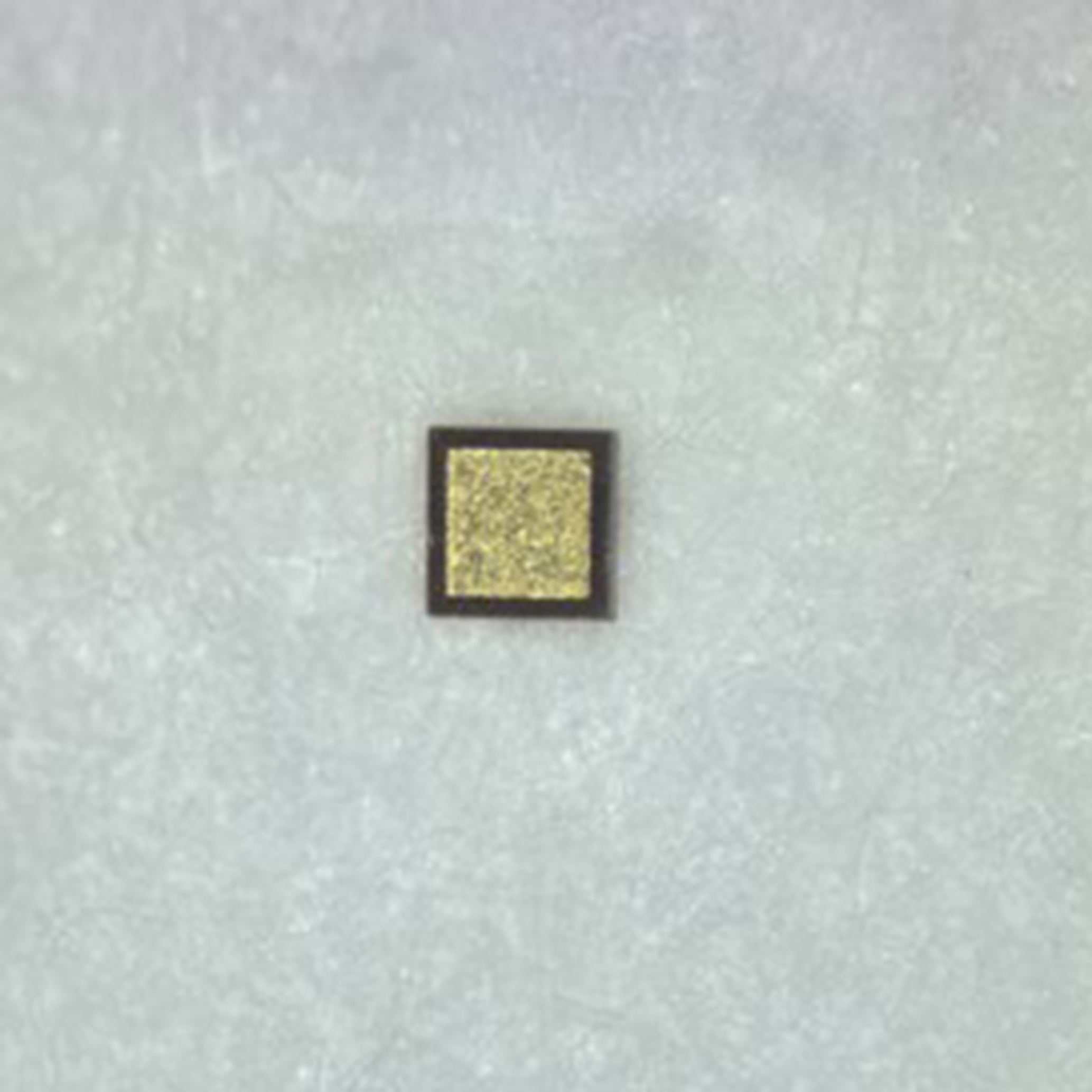 Double Sided Bordered Single Layer Capacitor 100pF 50V Low ESR Capacitor