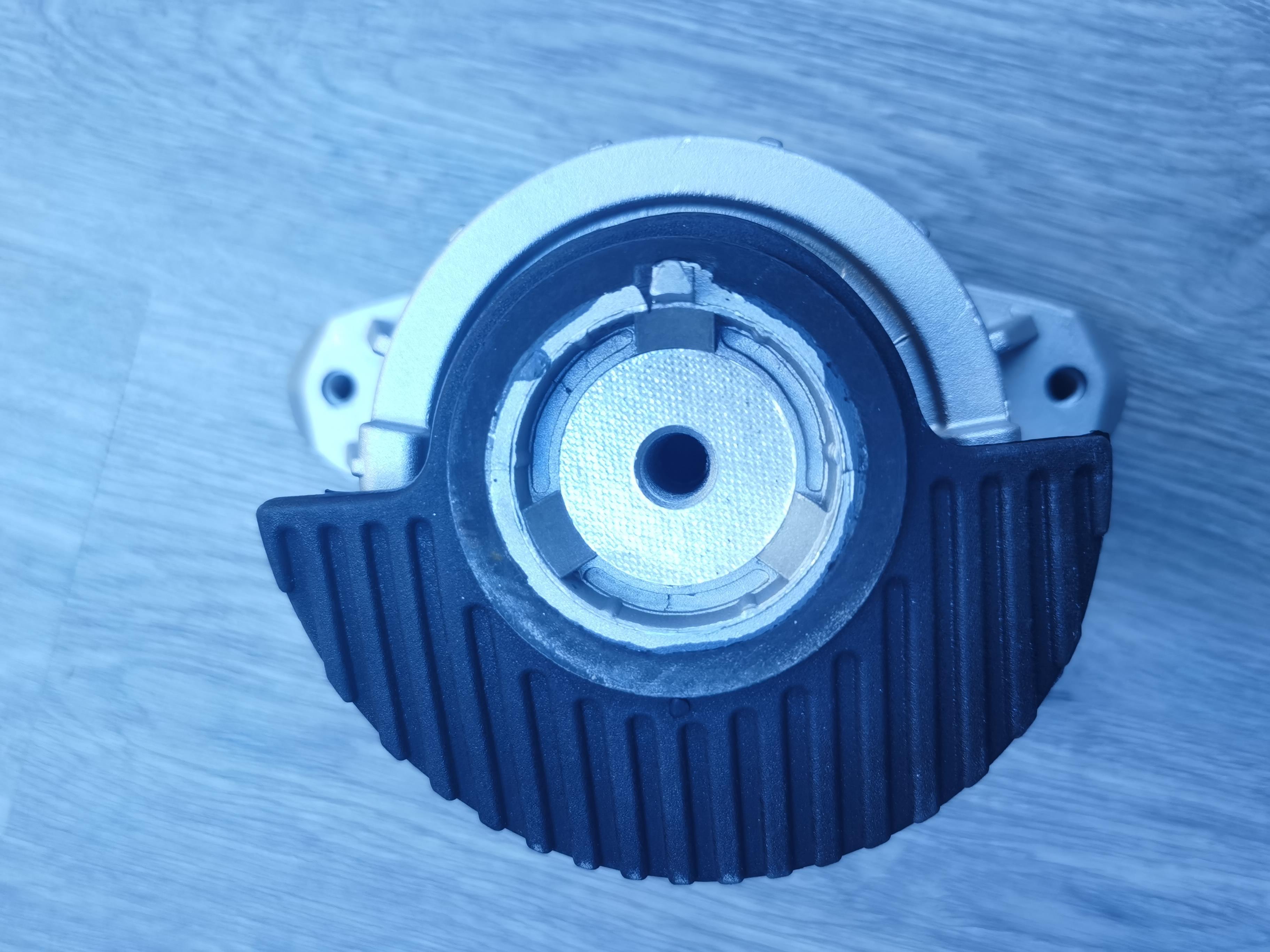 Original quality machine feet rubber 2042404317 for W204 W212