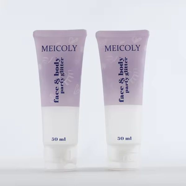 Tuyaux cosmétiques transparents personnalisés à bouchon de retour Tuyaux en plastique vides 50 ml