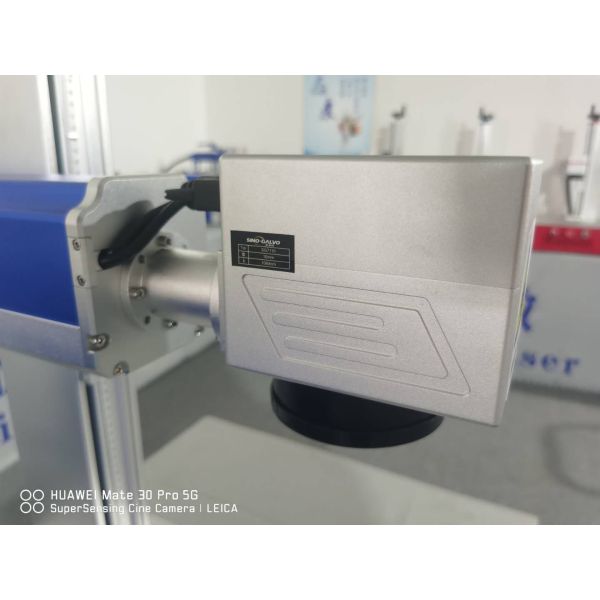 Портативная маркировка лазера волокна 20W 50W подвергает механической обработке для украшений
