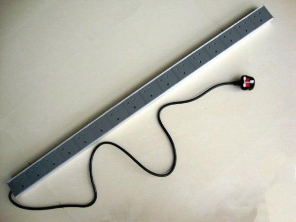 16 port outlet Power Strips, UK Power Distribution Units and Extension Cords