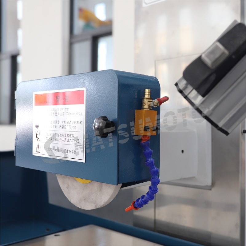 M618 Small Manual Surface Grinding Machine 450x150mm With P4 Precision Bearing