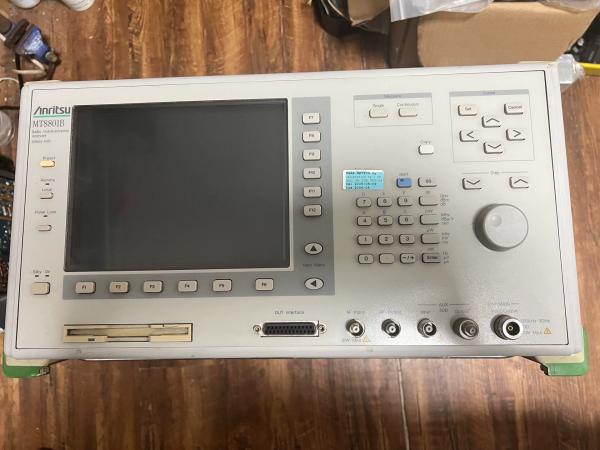Anritsu MT8801B 300 kHz–3 GHz Radio Communication Analyzer Optional 10 MHz–3 GHz Spectrum Analyzer