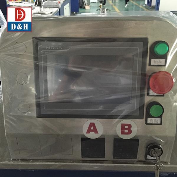 Máquina de distribuição de cola robótica de 460 kg para mistura composta de partes AB na fábrica