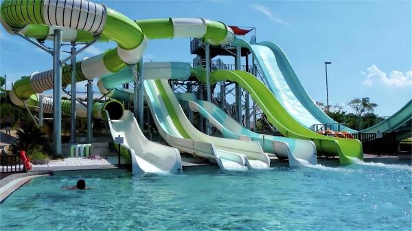 Kids Water Park Outdoor Playground Swimming Pool Equipment Water Spiral Slide