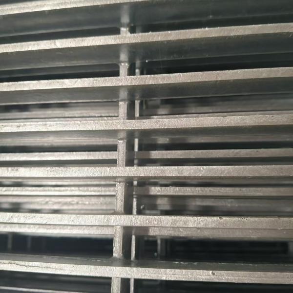 Steel Grid With Excellent Fire Protection Strong Load Bearing Capacity In Factory Floor