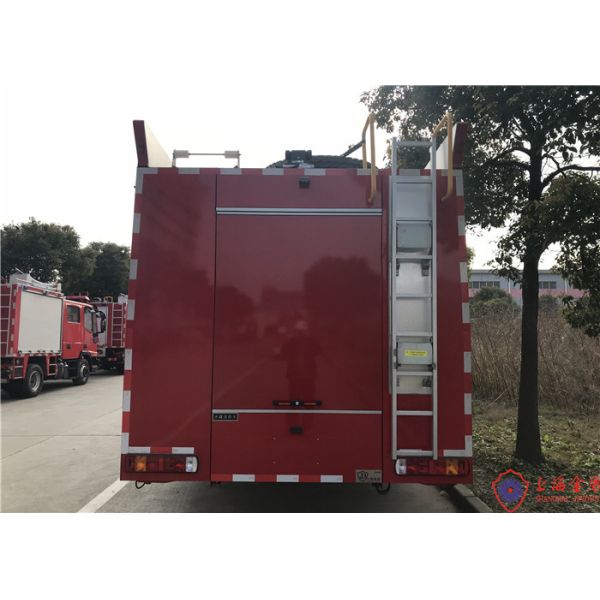 пожарная машина топливозаправщика воды шасси 276kw Sinotruk HOWO плосковерхняя у