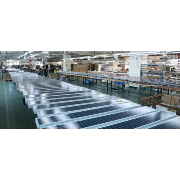 Aluminio impermeable al aire libre todo del camino del jardín en una luz de calle solar del LED