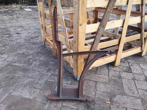 Cast Iron Street Furniture Bench Ends , Fashionable Park Bench Chair For Decoration