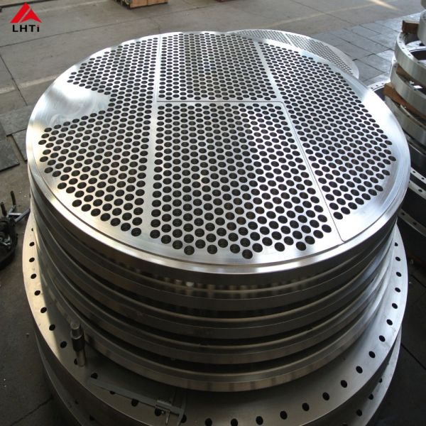 ASME B381 Titanium Equipment Titanium Exchanger Tube Sheet CNC Machining