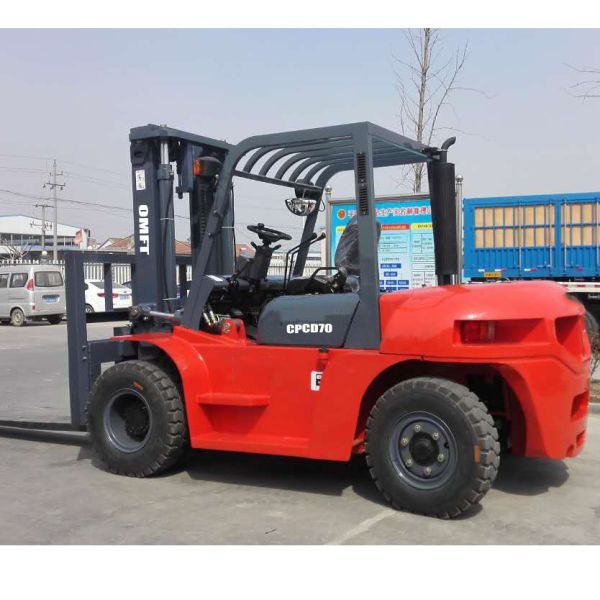 4.5m Lifting Height 7 Ton Diesel Forklift CPCD70 Forklift Truck Pneumatic or Solid Tyre