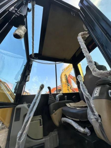 Used CAT 305.5E2 Mini Crawler Excavator with 0.22 m3 Bucket Capacity in Good Condition