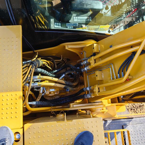 Small Used Caterpillar Excavators 72KW CATC4.2 Engine Hydraulic Used 312 CAT Excavator