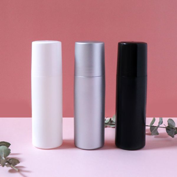 Косметическое эфирное масло душит пластиковый пустой крен на бутылке 50ml с шариком ролика