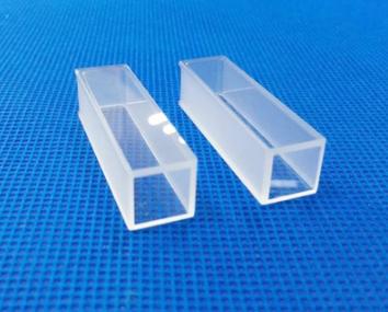 ラボのための四角光学クォーツガラスキューベット ±0.03mm 許容度