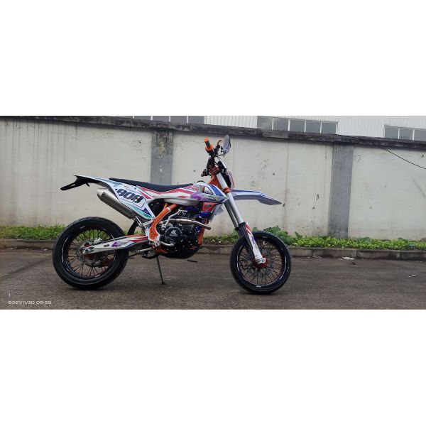 Course superbe des motos NC300S 300CC quatre de Motard de moteur refroidi à l'eau de Kews