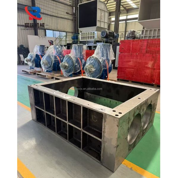 CR 1800 Type Solid Waste Shredder China'S Large Shredder Manufacturer Welcome to Visit and Test the Machine