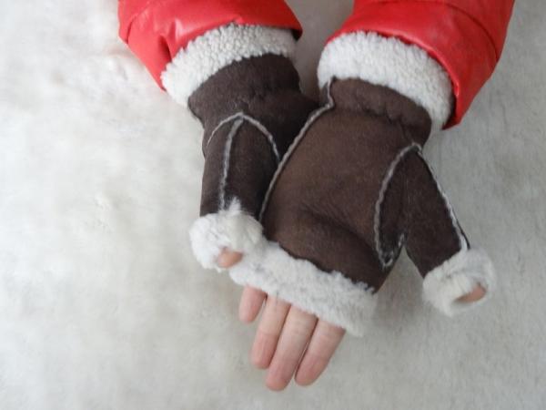 Hot selling warm mitten sheepskin leather gloves with cover in winter