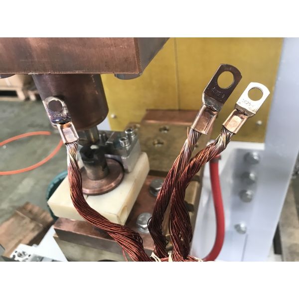 Сварщики сопротивления Китай Ручная промышленная медная проволока Машины для сварки точечных точек