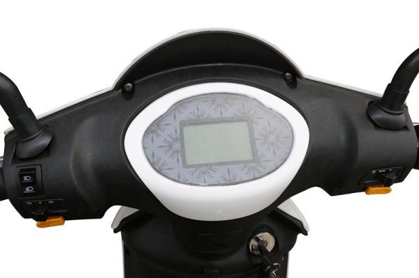 Italy Best Seller 48V 500W Electric Scooter Pedal Assist 60km Range per Charge 18 Inch Tire 48V 20ah Bluetooth Sensor Disk