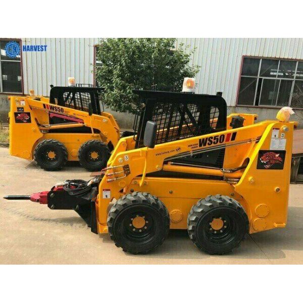 Minicargadora de 700 kg JC45 con varios accesorios en oferta en República Dominicana