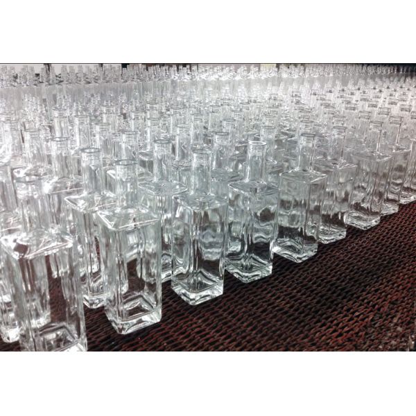 Кубические бутылки духа 375ml с основанием шеи пробочки плиты тяжелым толстым