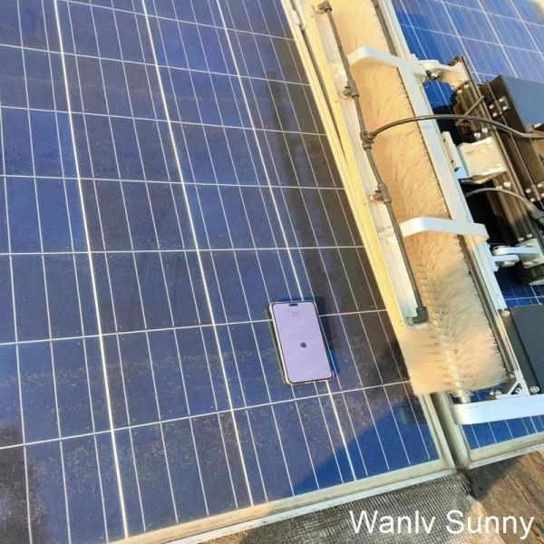 Cold Wash Solar Farm Washing Robot with 1100 mm Width Rolling Brush Head and 5 Hours Endurance Time