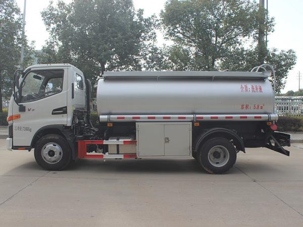Jianghuai Junling Runzhi Star 4x2 Liquid Supply Car