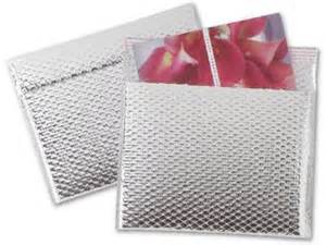 Customized bubble pouch bag with self seal flap