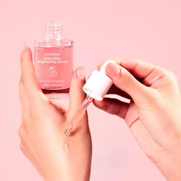 ODM / OEM Private Label Korean Glass Skin Hydrating Brightening Face Serum Peach 70% Niacinamide Serum for Uneven Skin Tone