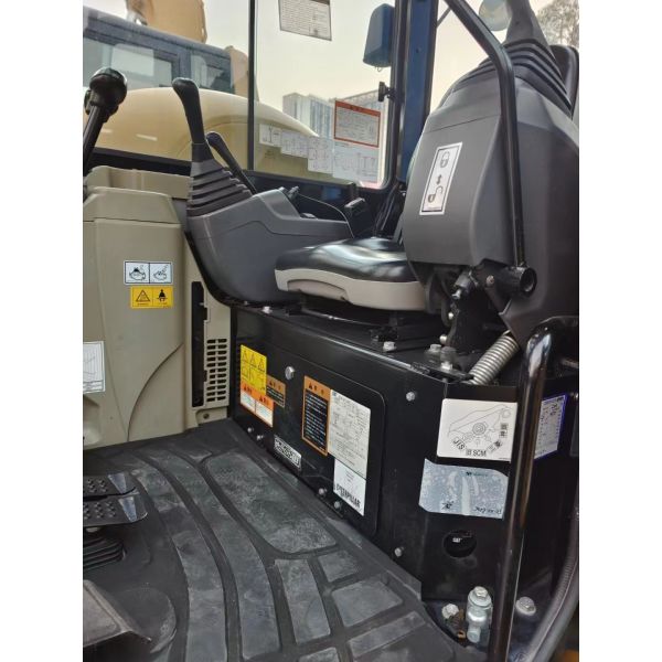 Совершенный малый экскаватор Использованный Cat303E Малый гусеничный экскаватор