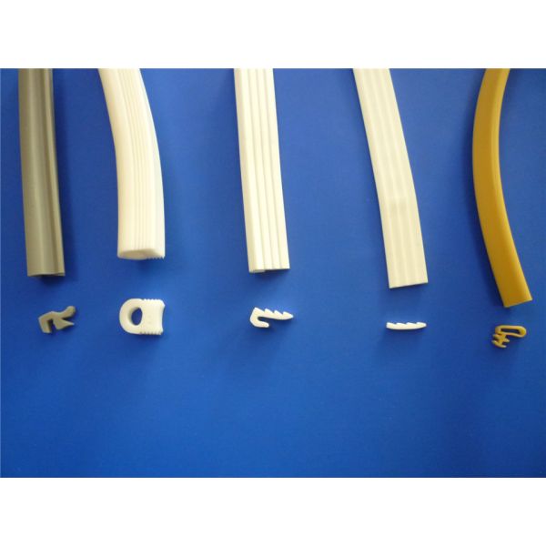 Чистые прессованные профили силиконовой резины, Веатерстриппинг двери силикона