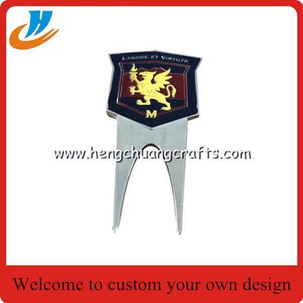 New design custom golf accessory enamel pin golf badge fork with custom logo
