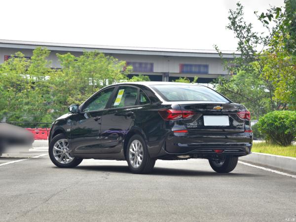 Automóvel de Sedan a gasolina personalizado com 150 cv de potência 500L espaço de bagagem 7 lugares Carros a gasolina