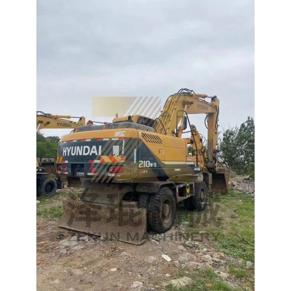 Good Condition Used Hyundai R210-9 Excavator 131KW 0.8m³ Bucket