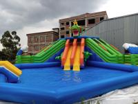 Parc aquatique moulu gonflable de terre mobile avec la glissière de piscine imperméable