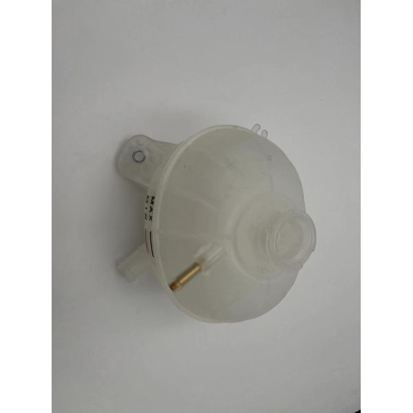 KX5 Sonata Auto Parts Engine Radiator Coolant Reservoir Overflow Expansion Tank Bottle
