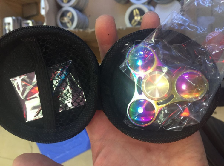 2017 Newest 2 Colors Rainbow Titanium Alloy Pocket toys Tri Hand Spinner Fingertips Spiral Fingers Gyro