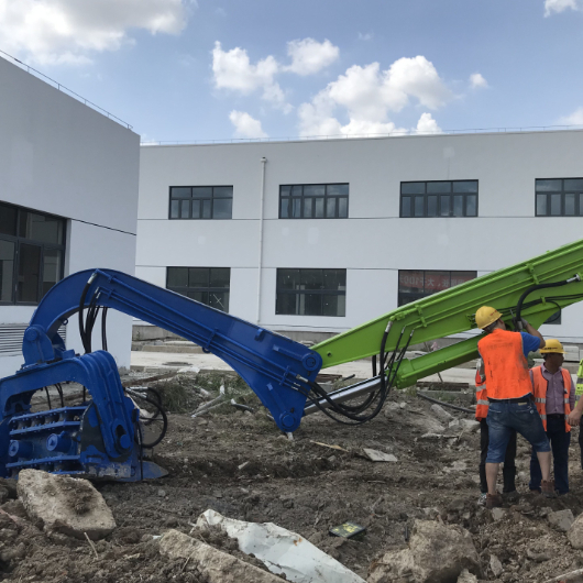 Efficient 2.3T Pile Driver: Handles 12m Concrete Piles with High Versatility