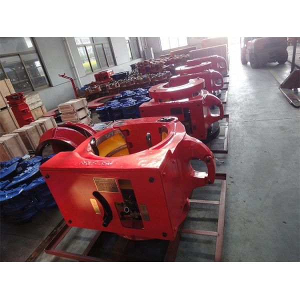 Pneumatically Operated Drill Pipe Power Tong , Custom Spider Elevator Casing