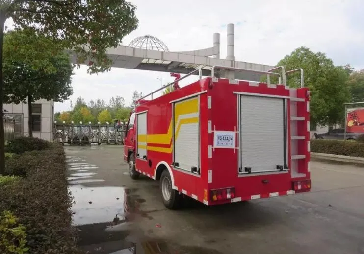 2m 2tons Water Tank Emergency Fire Truck 4×2 Diesel Fuel