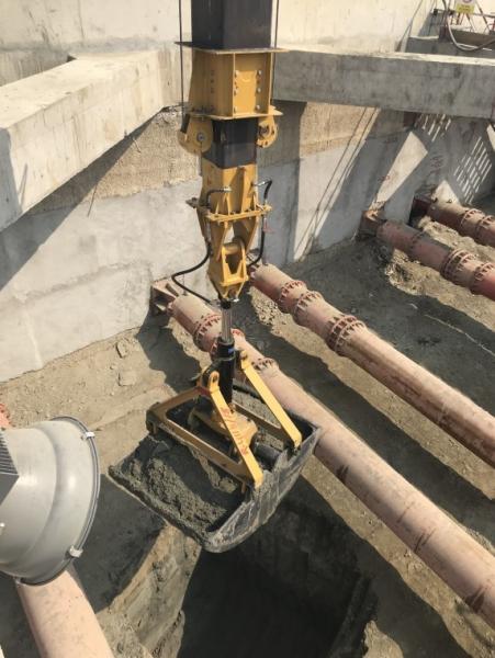 KM220 Excavator Telescopic Arm Clamshell Long Reach Boom