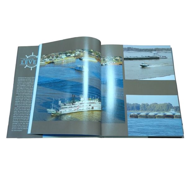 Качественное печатное издание Жизнь между левитами: образ жизни, увековеченный профессиональным книжным тиражом