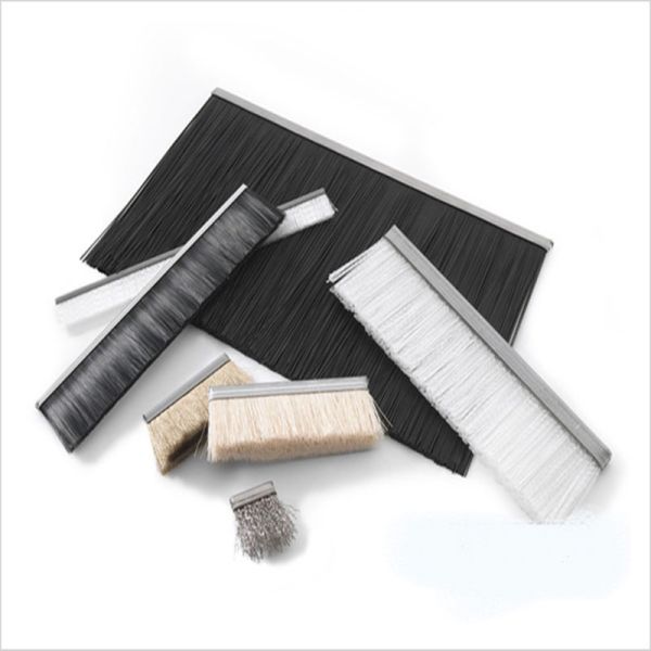 Pinceau à bande de canaux métalliques de scellage