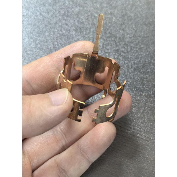 Metal Lamp Holder Terminal – Wear-Resistant, Secure Contact, Suitable for LED & Traditional Lamps