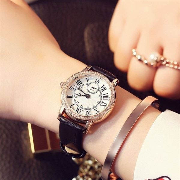 Leather Strap Women'S Digital Watch 210mm Length Strengthened Mineral Mirror